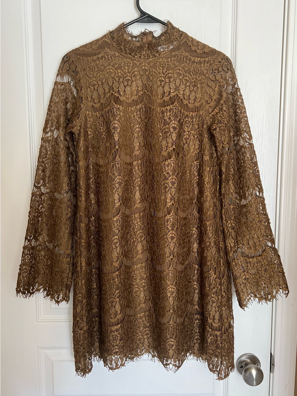 Moussy Brown Gold Scalloped Lace Long-Sleeve Shift Mini Dress size 1 US Medium